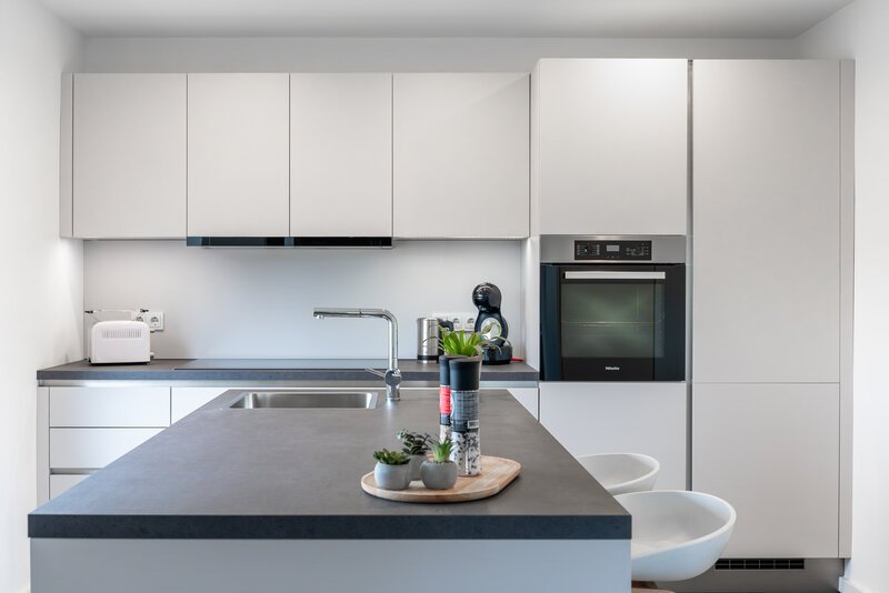 Einbauküche mit Backofen